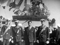 Экипаж БПК "Адмирал Исаков" на первом подъеме флага.