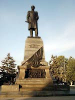 памятник Адмиралу Нахимову на площади Ушакова в г. Севастополе