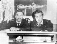 Командир ЗРБ № 2 старший лейтенант Хрусталев и командир ГУРО № 1 лейтенант Александр Морозов.