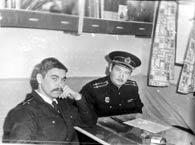 Командир ЗРБ № 2 старший лейтенант Хрусталев и командир БЧ-2 капитан 2 ранга Кашафутдинов Адель Миргозиевич. 