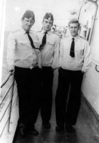 Бискайский залив офицеры БЧ-2 Кононович, Мокрушин и Морозов. (15.09.1981)