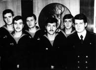 справа  - лейтенант Говорухо Анатолий, секретарь комитета комсомола. БПК "Маршал Тимошенко": ноябрь 1976 года